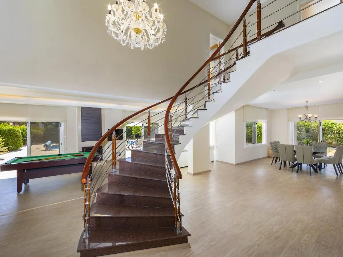 Villa Meneou Seaside Mansion 7 Larnaca